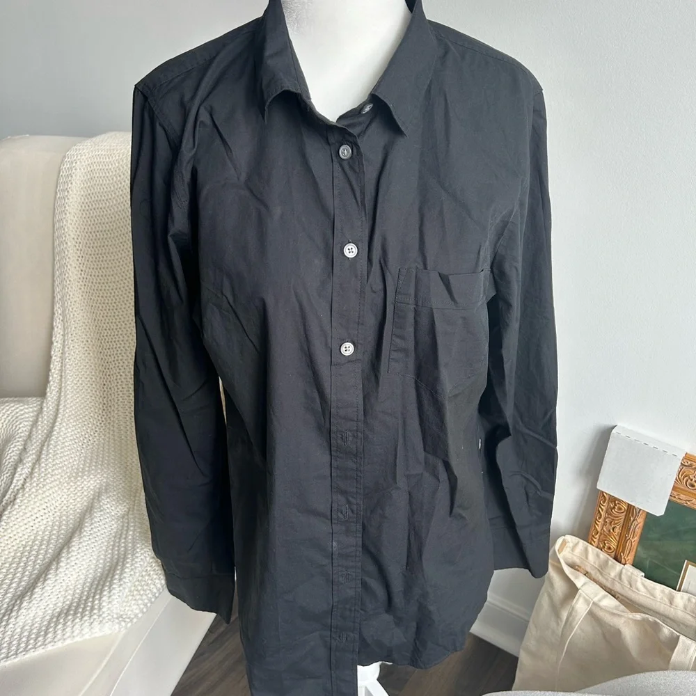 NWT JCrew black button down size M - Picture 4 of 5